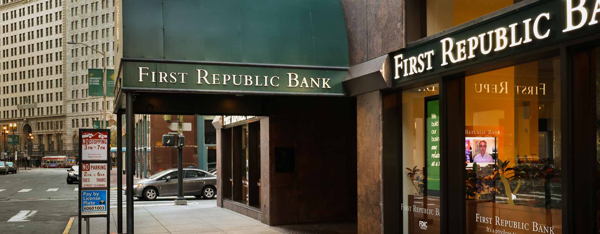 San Francisco,CA,USA. April 02 2023 : Morning exterior of First Republic Bank, Foto von Takako Phillips - stock.adobe.com