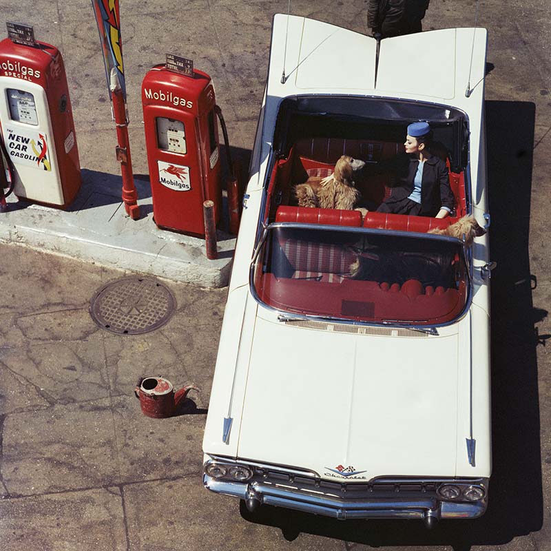 Chevrolet-Impala-&-Gas-Pumps,-6th-Avenue,-NYC-1959-┬®-William-Klein