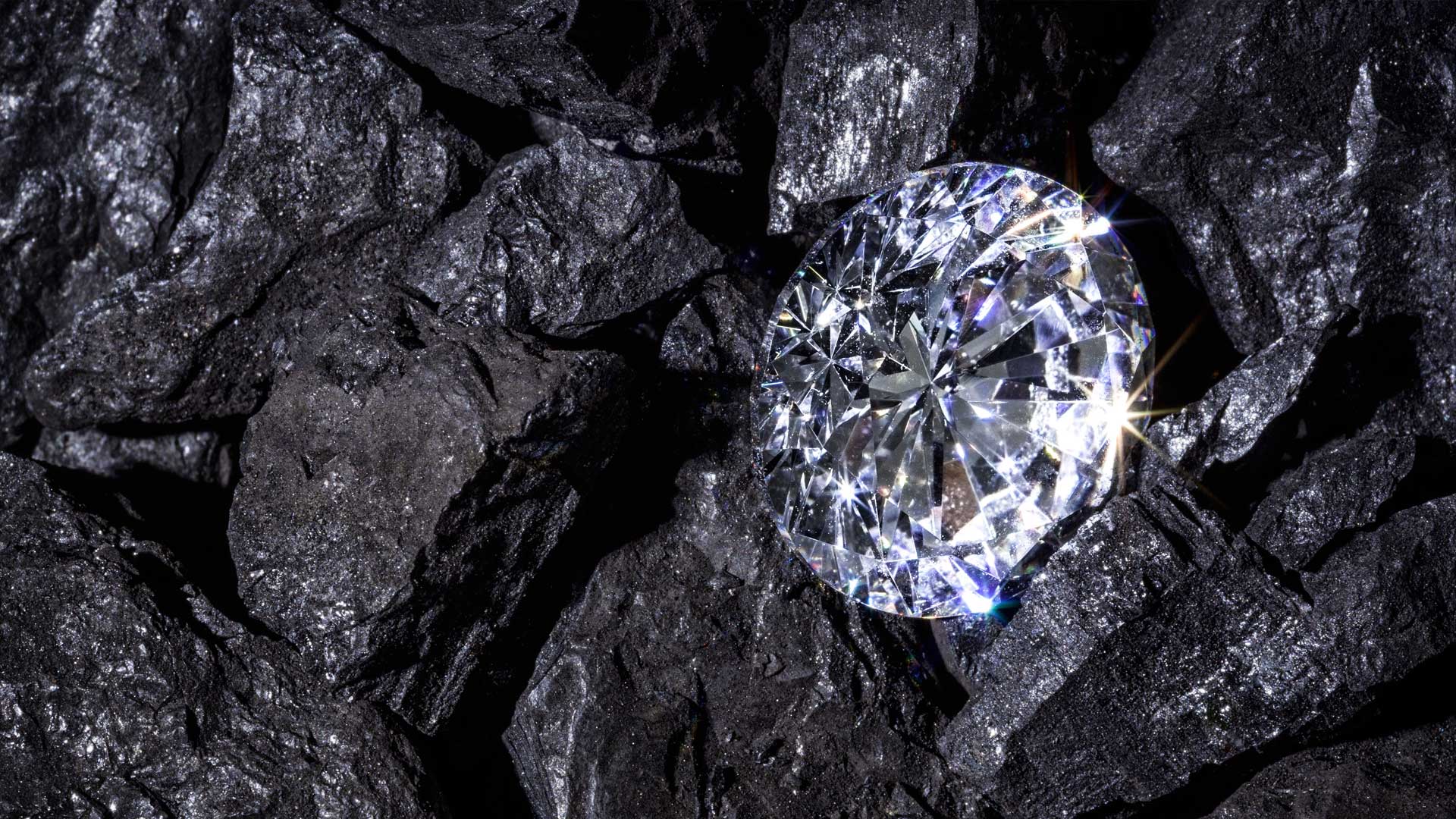 Diamanten vs. Minenaktien: Das Investment könnte nicht unterschiedlicher sein